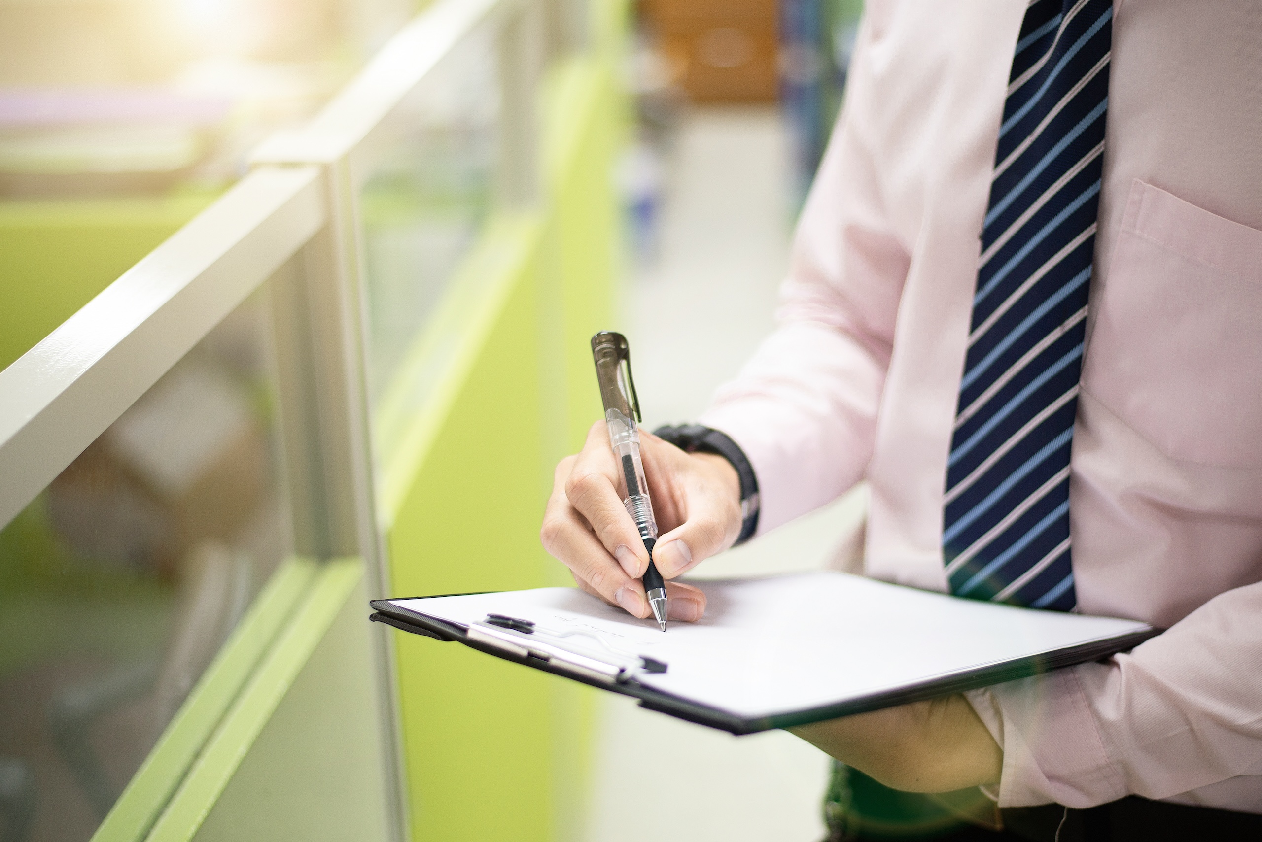 Enhance your wellness franchise with expert staff training programs. Equip your team with the skills needed for exceptional customer service, operational efficiency, and top-tier health and wellness care.