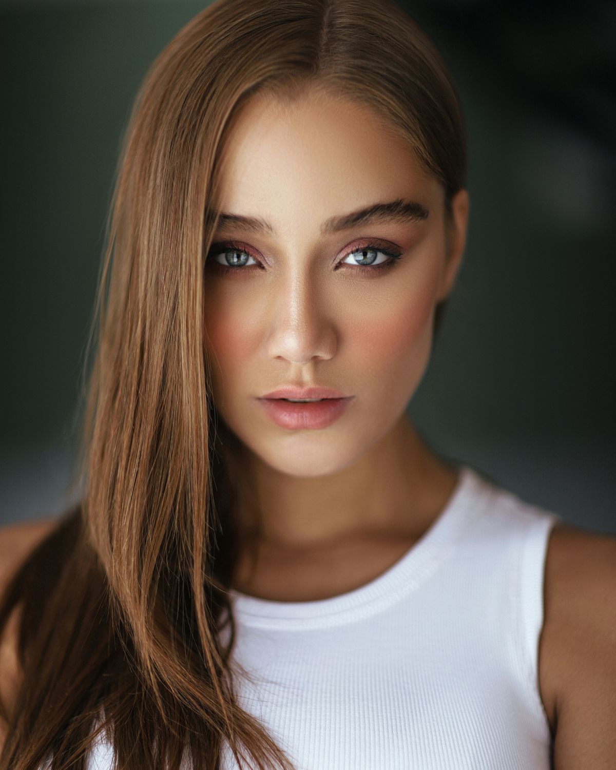  How Dermaplaning Can Improve Your Skin’s Tone and Texture 