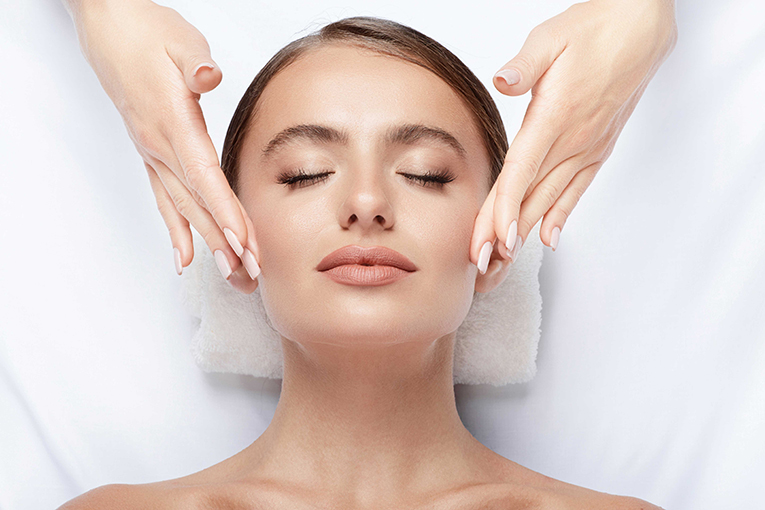  Get Youthful Skin with HydraFacial MD Elite 
