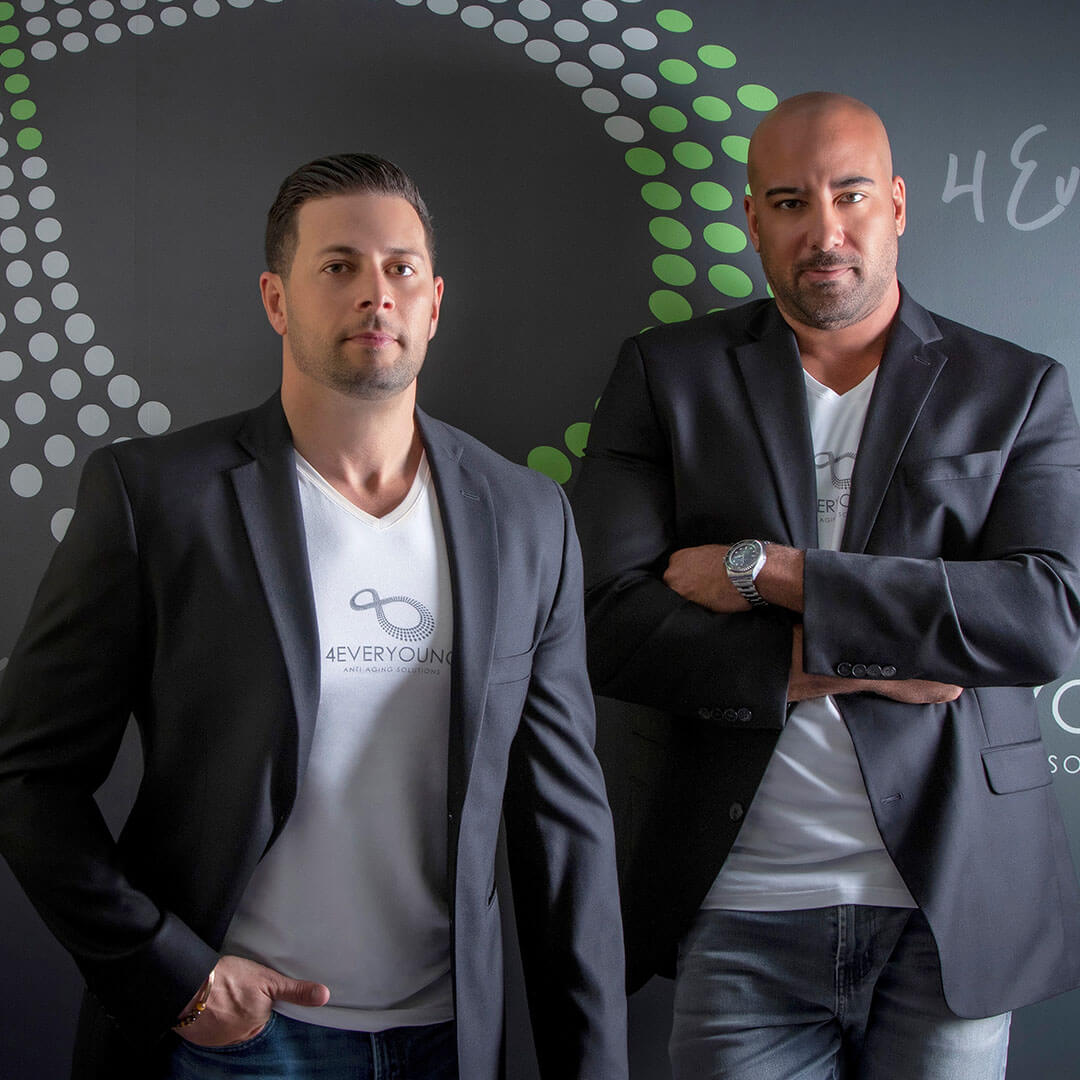  Meet the Founders 